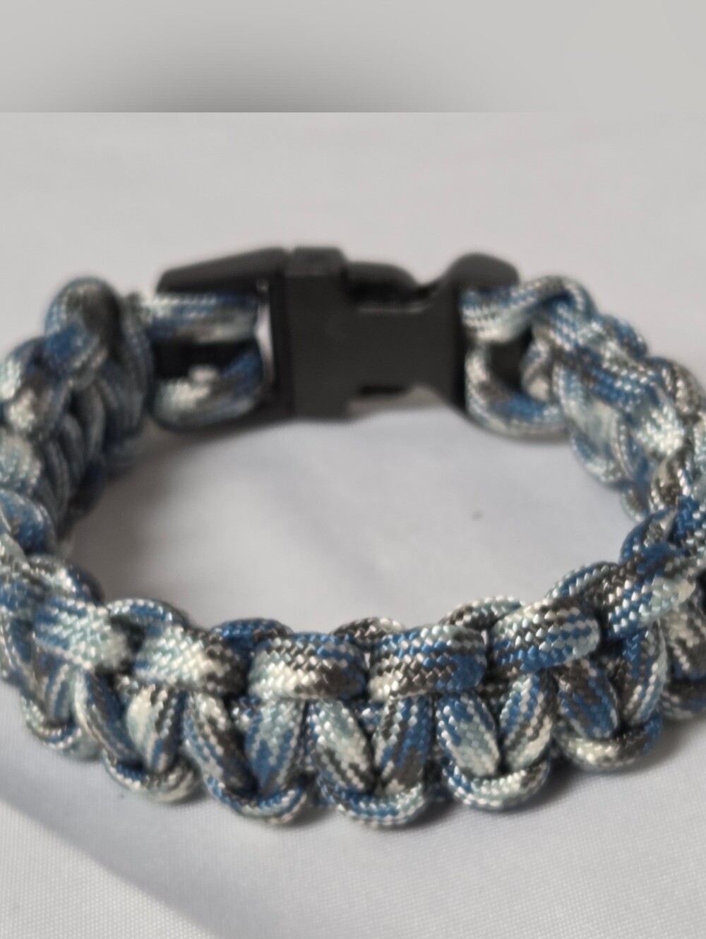 Handmade 550 Paracord Bracelet Size 7.5" Blue Gray White
